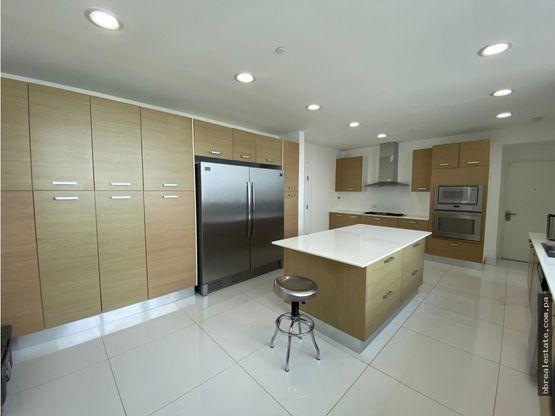 Gallery image 12