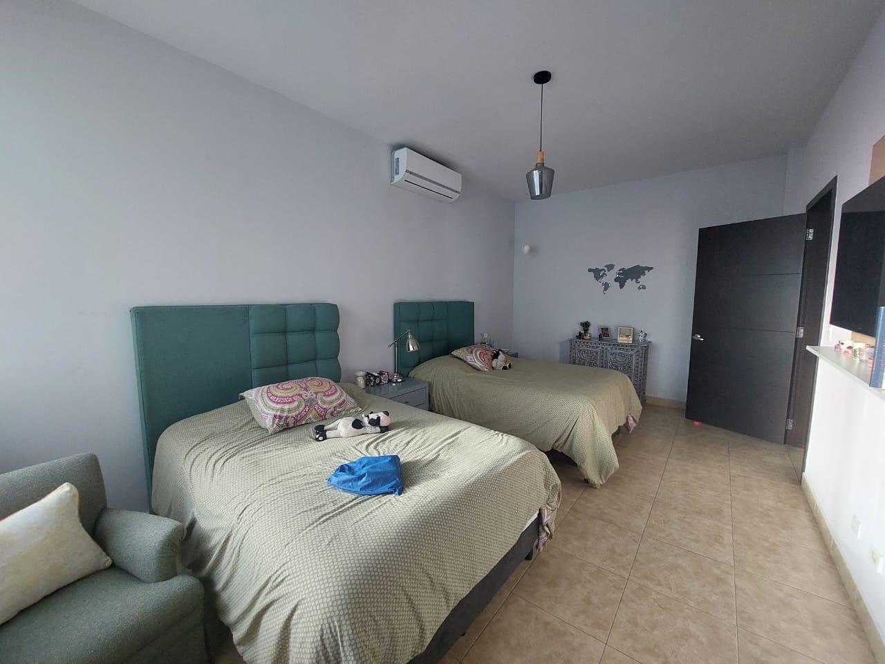 Gallery image 14