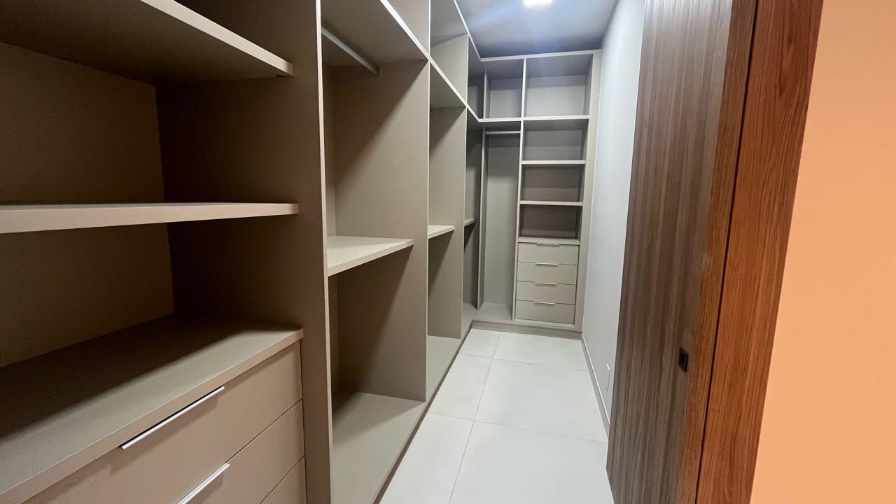 Gallery image 18