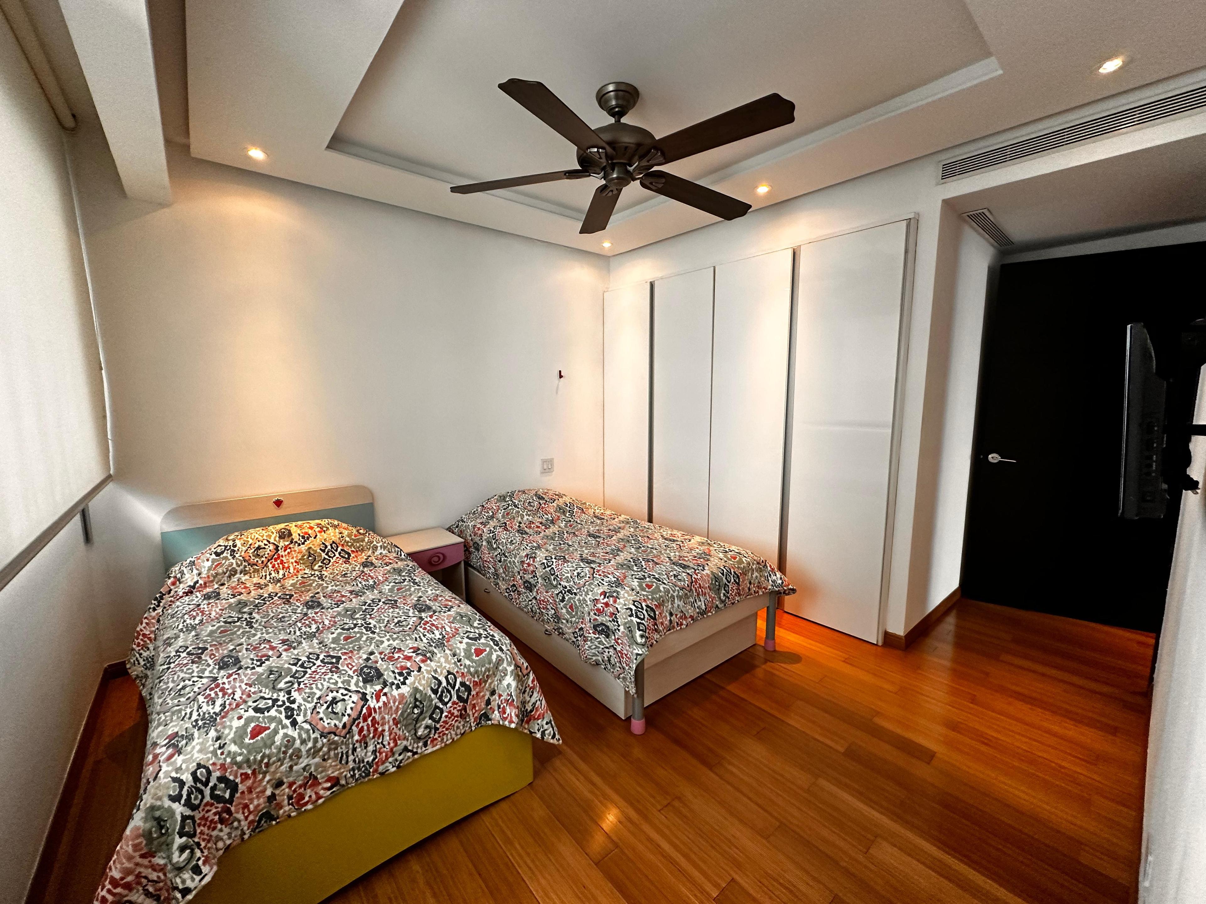 Gallery image 13
