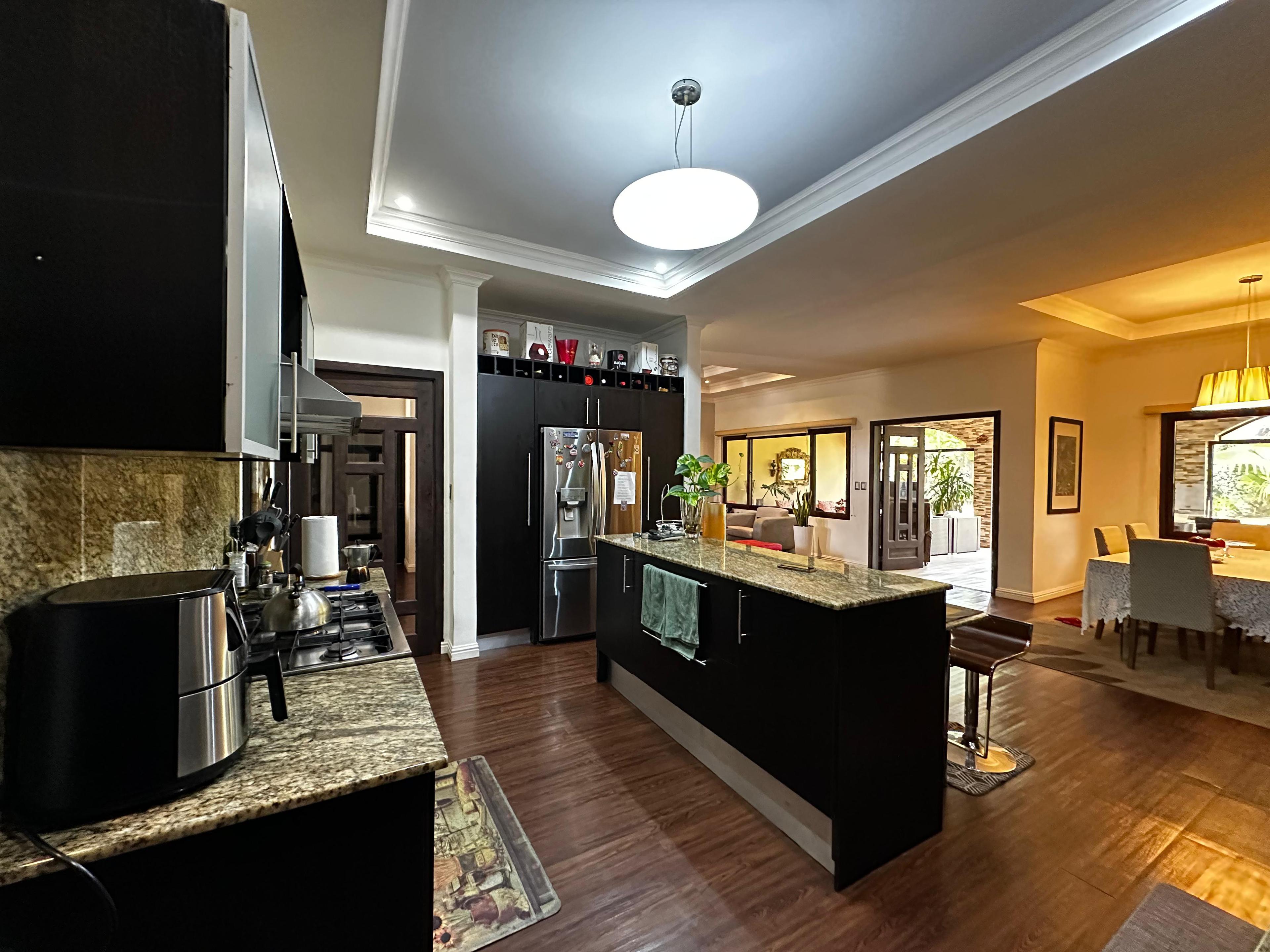 Gallery image 6