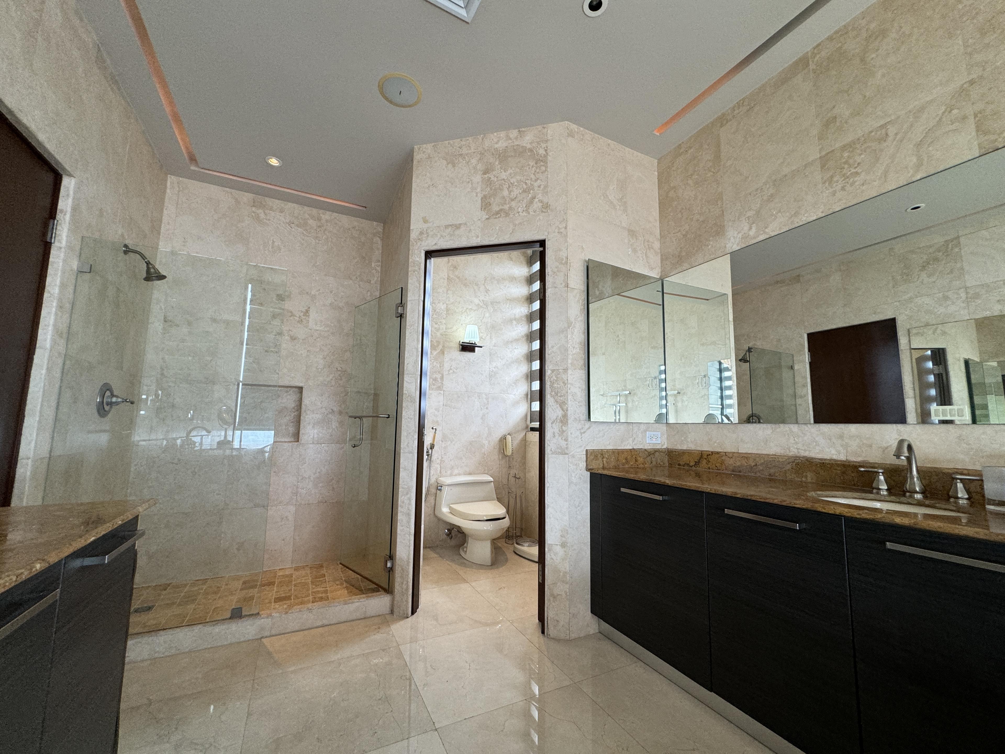 Gallery image 9