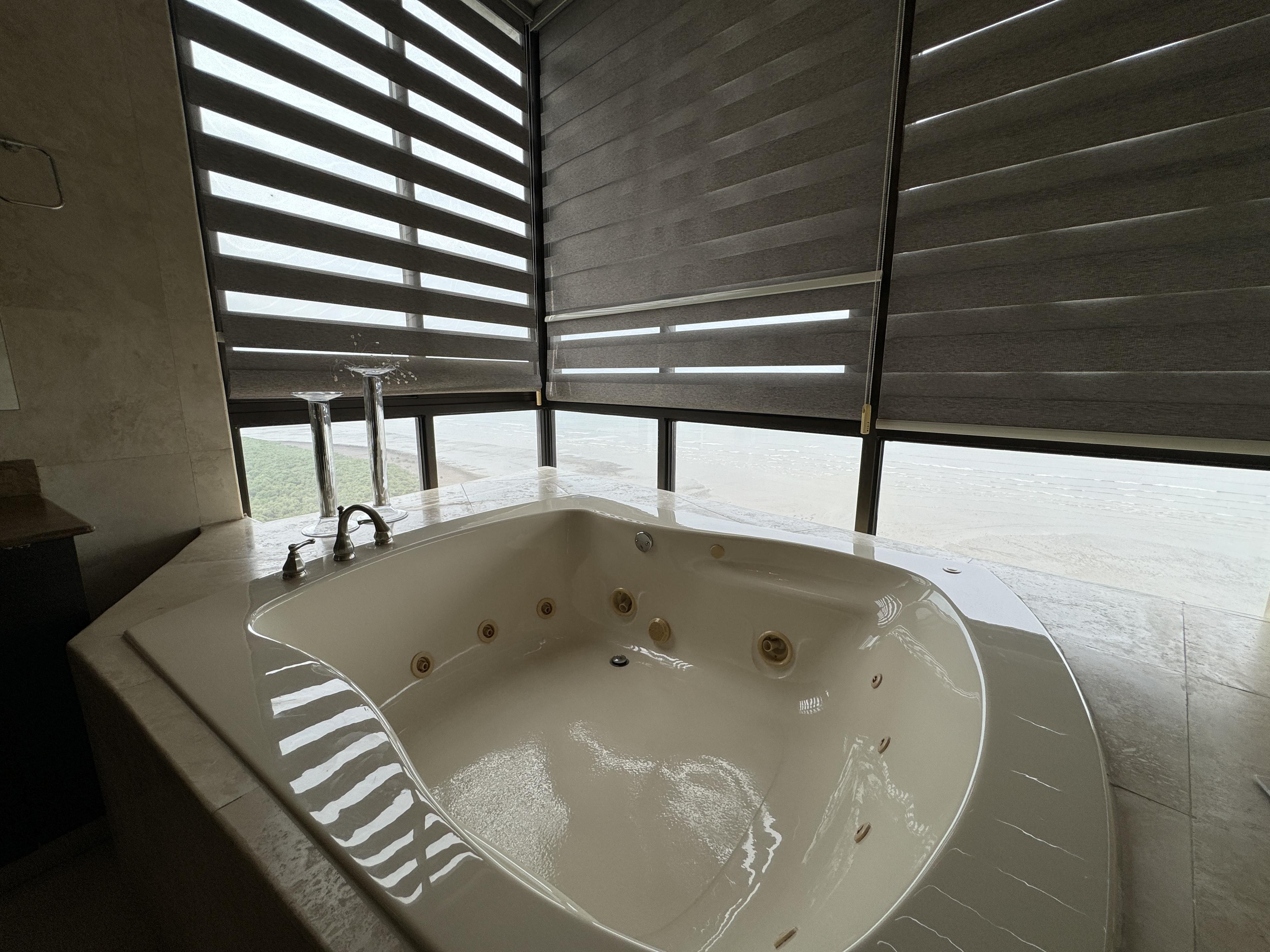 Gallery image 10